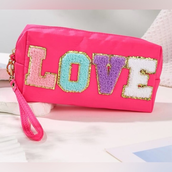 NWT LOVE makeup/wristlet makeup bag. Hot pink with Patch letters! - Picture 2 of 8